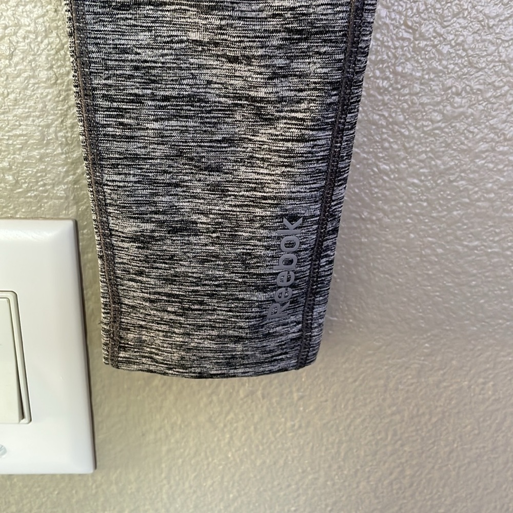 Reebok ankle length leggings, size small - Picture 3 of 7